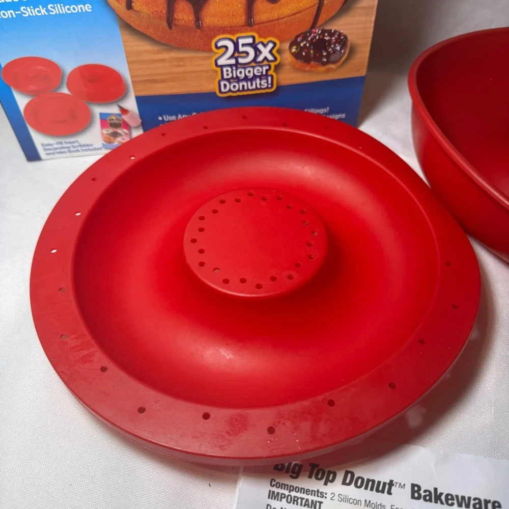 Big Top Donut Giant Silicone Bakeware 3‎ Piece Mold Set Red As Seen On TV